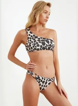 Leopard Pattern Regular Waist Bikini Bottoms With Ring Accessory TBESS21BA0048