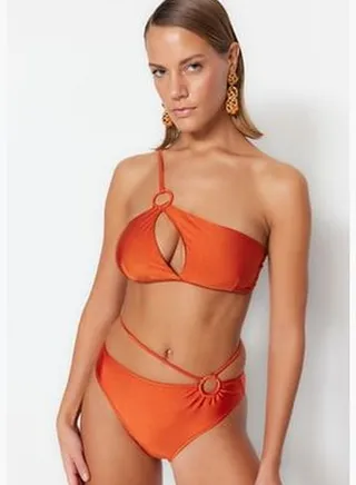 Cinnamon One-Shoulder Accessorized Bikini Top TBESS23BU00135