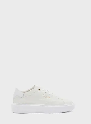 Artimi Low Top Sneakers
