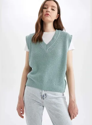 Oversize Fit V-Neck Vest