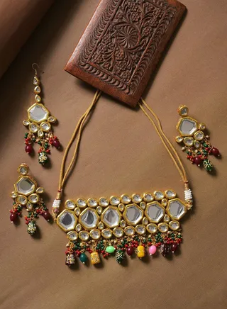 Gold Plated Designer Kundan Necklace, Earrings and Maang Tikka Set