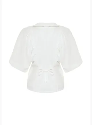 Ecru Back Lace Detail Woven Shirt TWOSS24GO00039