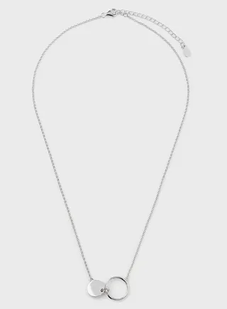 Linked Circle Friends Necklace