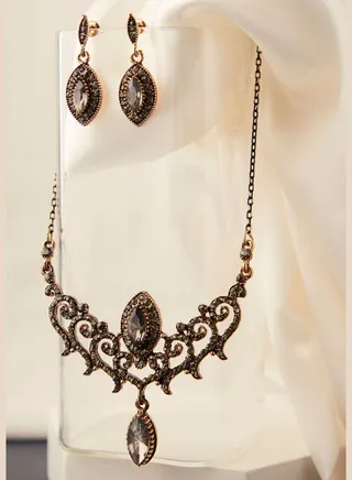 Silver Plated Designer Stone Necklace