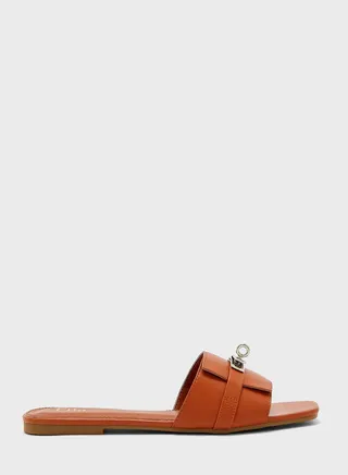 Buckle Detail Flat Sandals