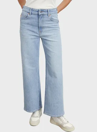 Flared High Waist Jeans