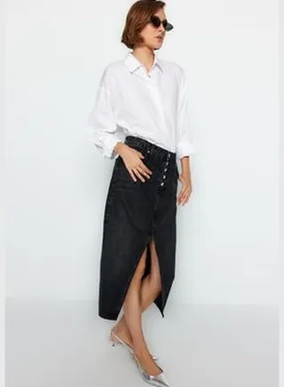 Black Denim Skirt with Buttons and Slits at the Front TWOAW24ET00063
