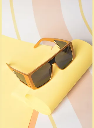 Women Black Lens Gold-Toned Oversized Sunglasses