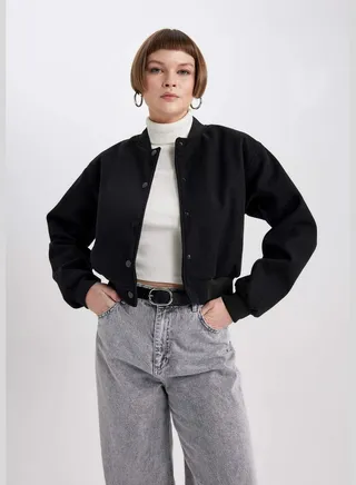 Woman Bomber C Neck Cachet