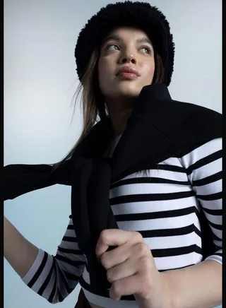Woman Slim Fit Crew Neck Long Sleeve Tricot Pullover
