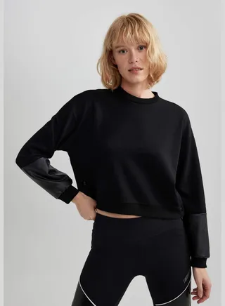 Woman Oversize Fit Crew Neck Long Sleeve Knitted Sweatshirt