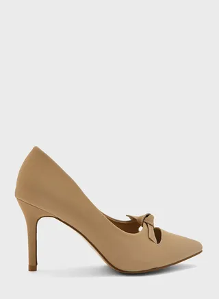 Bowbpointed Pump