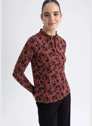 Woman Regular Fit Crew Neck Knitted Long Sleeve T-Shirt