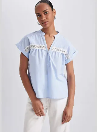 Woman C Neck Short Sleeve Woven Short Sleeve Blouse
