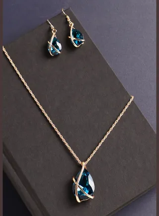 Gold Plated Casual Designer Stone Necklace and Earring Set For Women