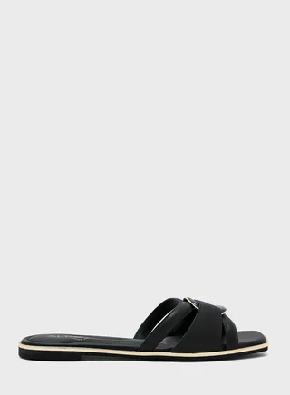 Yesenia Flat Sandals