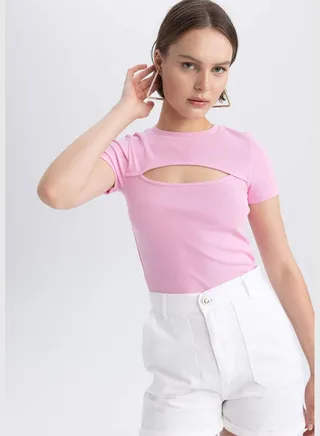 Woman Crew Neck Knitted Short Sleeve T-Shirt