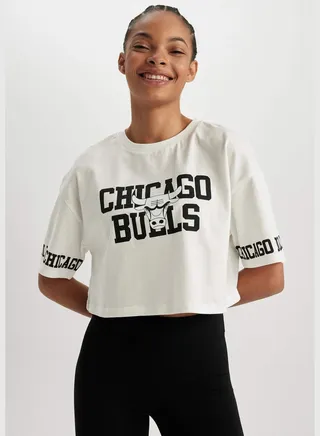 Woman NBA Chicago Bulls Licenced Crew Neck Knitted Short Sleeve T-Shirt