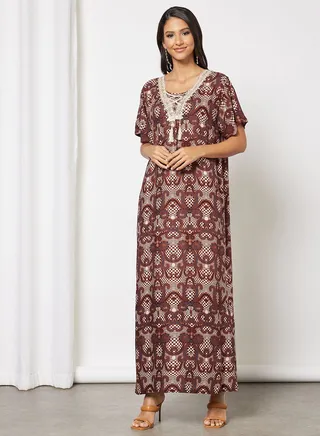 Jalabiya In Abstract Prints With Lace And Tassel Embellishments