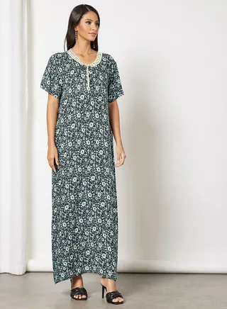 Jalabiya In Abstract Prints With Lace And Tassel Embellishments