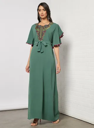 Jalabiya With Abstract Embroidery And Belt