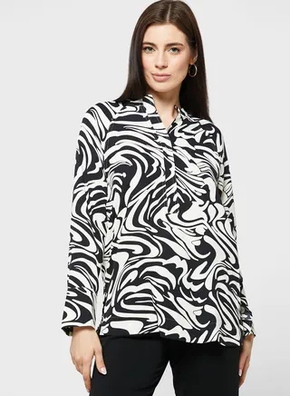 Printed Notched Neck Longline Popover Blouse
