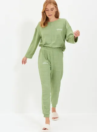 Embroidered Knitted Pyjama Set