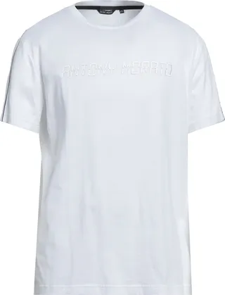 T-shirt White