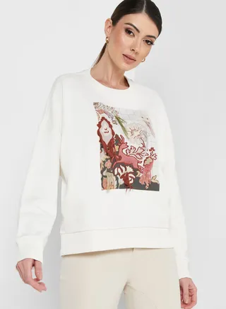 Round Neck Graphic Sweatshirt