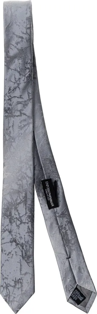 Silk tie