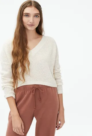 Aeropostale Women's Solid Cropped V-Neck Sweater