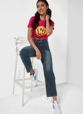 Jeans With Pocket Detailing