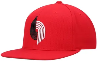 Men's Mitchell & Ness Red Portland Trail Blazers Hardwood Classics Team Ground 2.0 Snapback Hat
