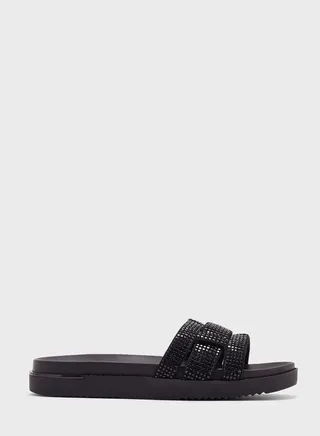 Wylalaendar Flat Sandals