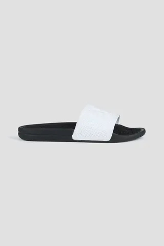 TechLoom embossed mesh slides