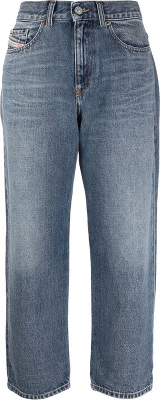 Wide-Leg Cropped Jeans