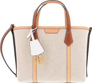 Canvas handbag with engraved logo on the front