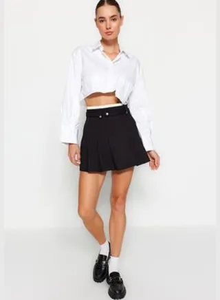 Black Double Belt Detail Pleated Mini Woven Skirt TWOAW24ET00079