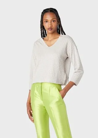 V-neck jumper in 3D-effect two-toned fabric
