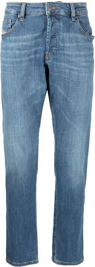 Logo-Patch Tapered-Leg Jeans