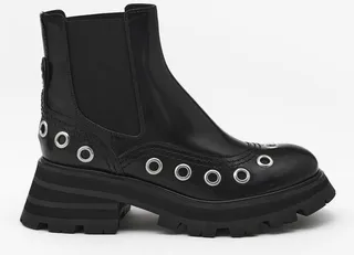 Women's Wander Eyelet Chelsea Boot In Black