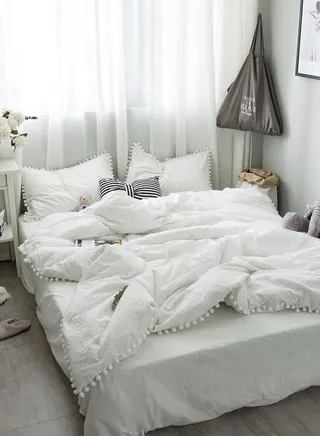 200x230cm King Size Pom Pom Detail Bed Set