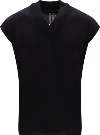 Virgin wool sleeveless sweater