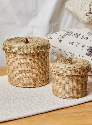 Set Of 2 Seagrass Baskets With Lid