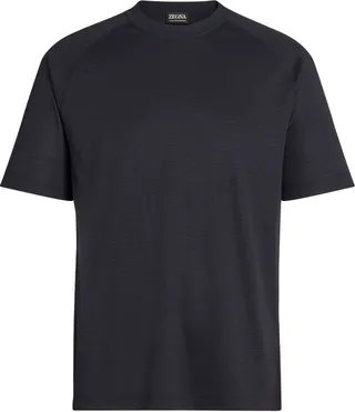 short ranglan-sleeved T-shirt