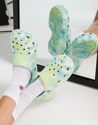 Crocs classic platform clogs in celery marble