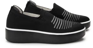 Mystiq Slip-On Sneaker