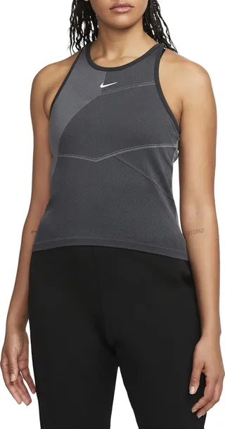 Dri-FIT Advantage Tank