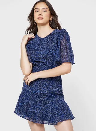 Round Neck Pleat Detail Dress