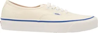 Vans Classic Low-Top Sneakers